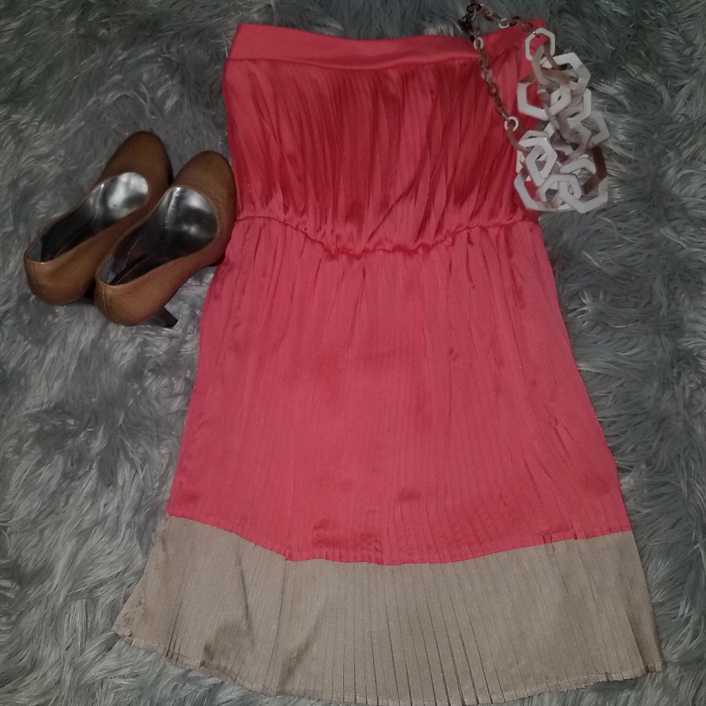 Strapless pleated dress